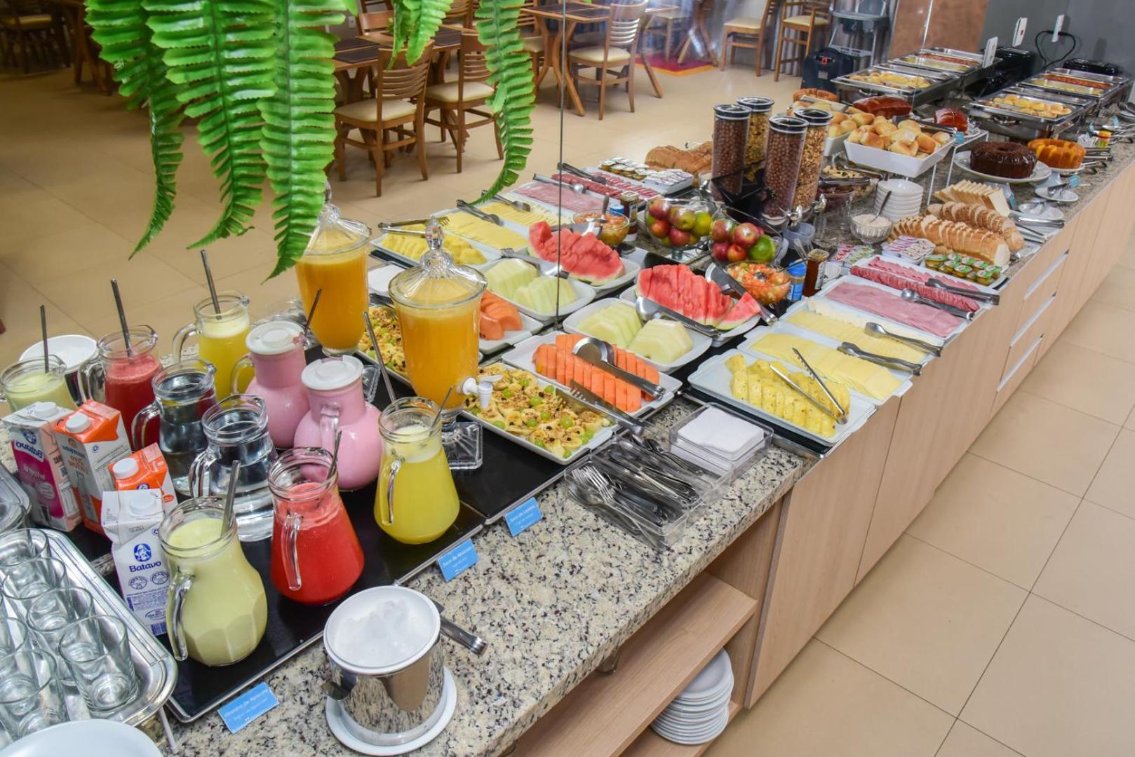 Hotel Plaza Garden Cascavel  Exterior photo